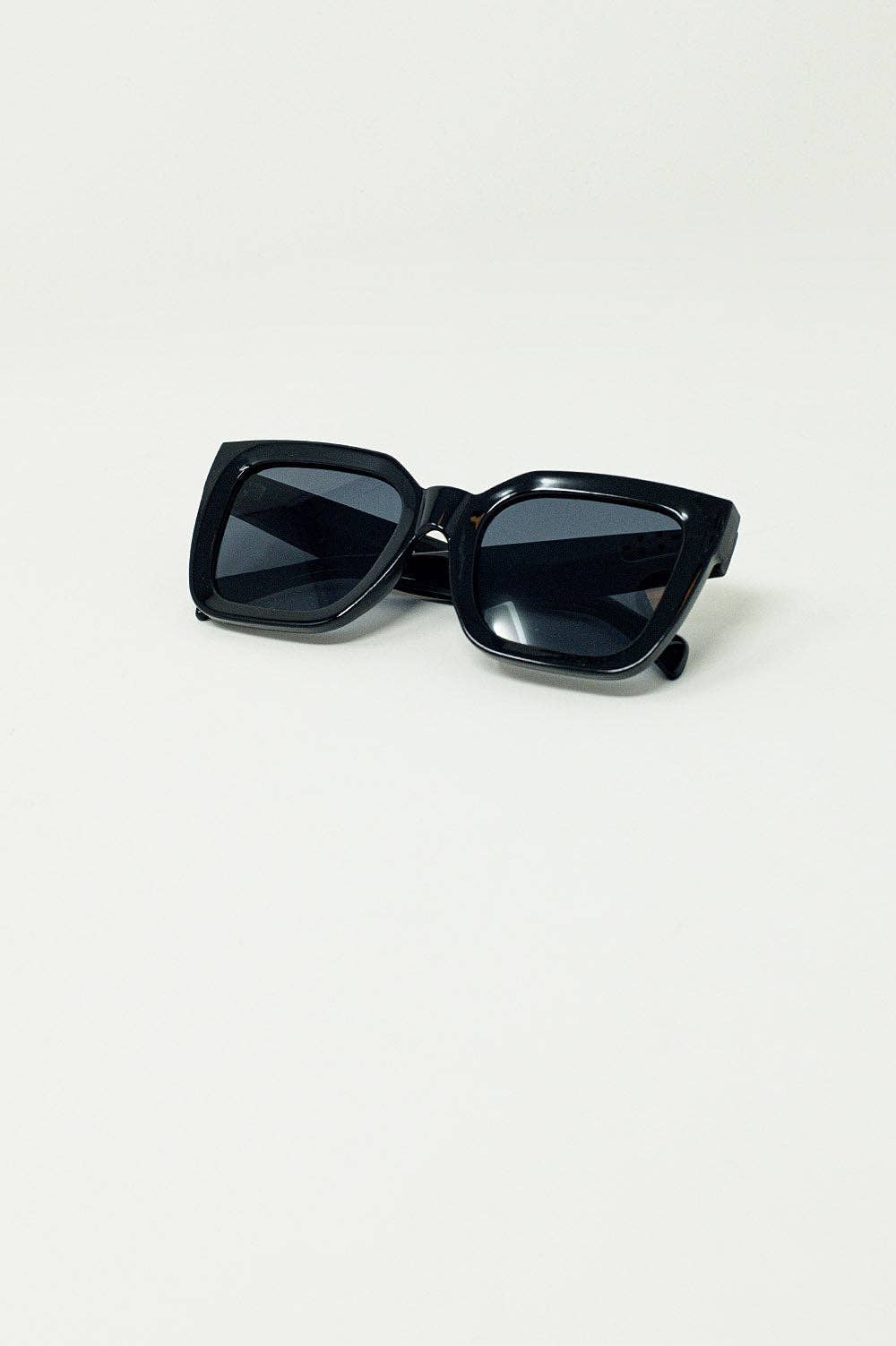 Square Sunglasses - Sono Chic