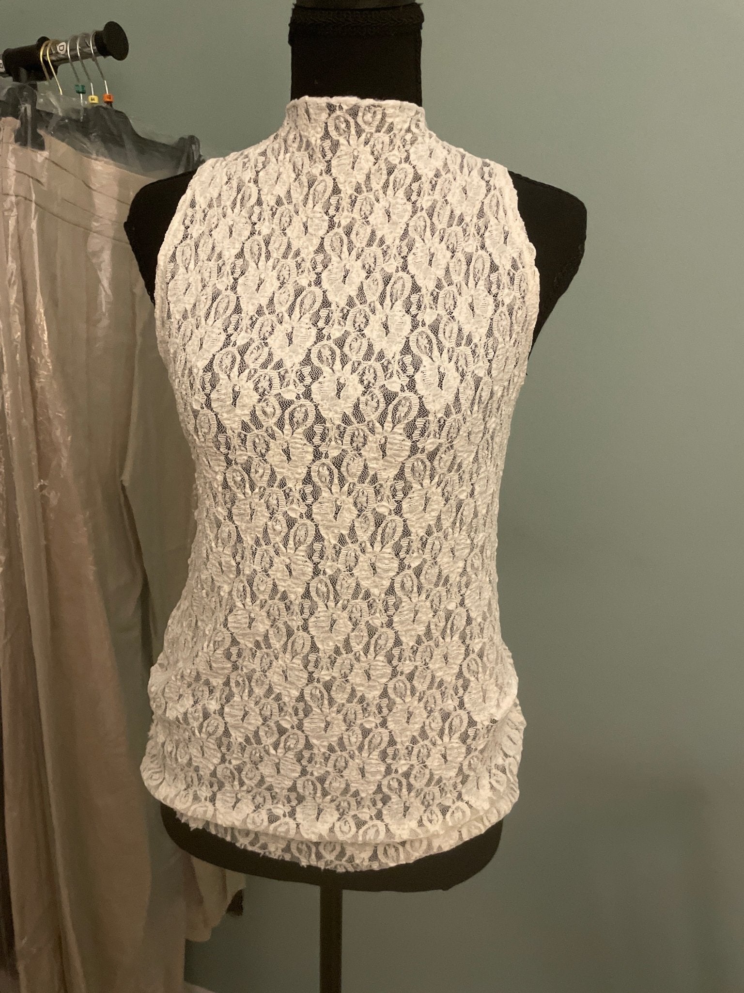 High Neck Lace Tank - Sono Chic